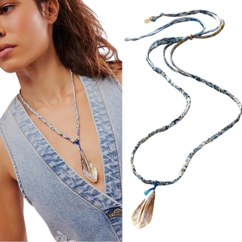 FREE PEOPLE Ariana Ost The Era Strand Necklace in Navy Adjustable Slider NWOT